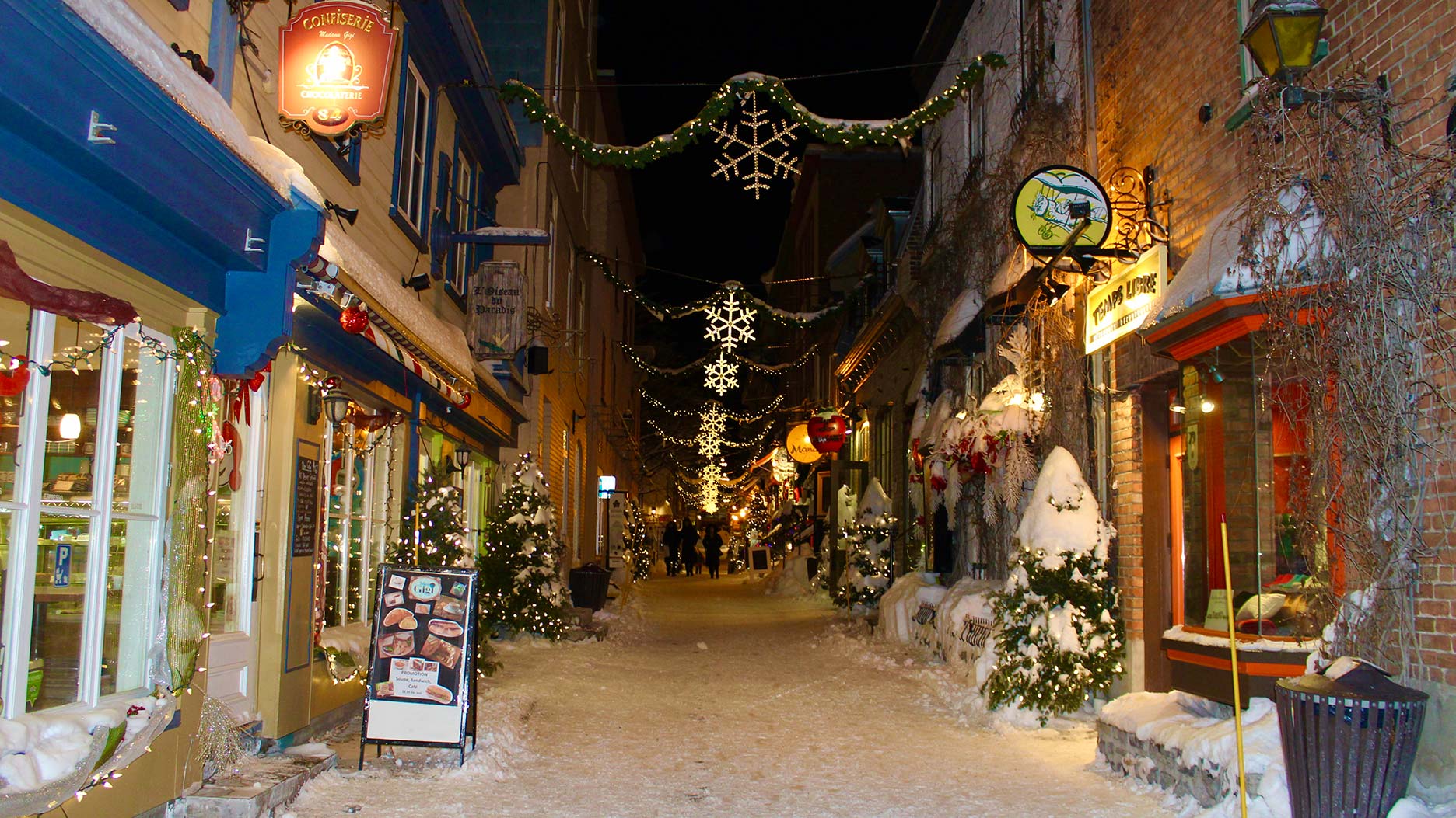 rue principale du vieux champlain en hiver