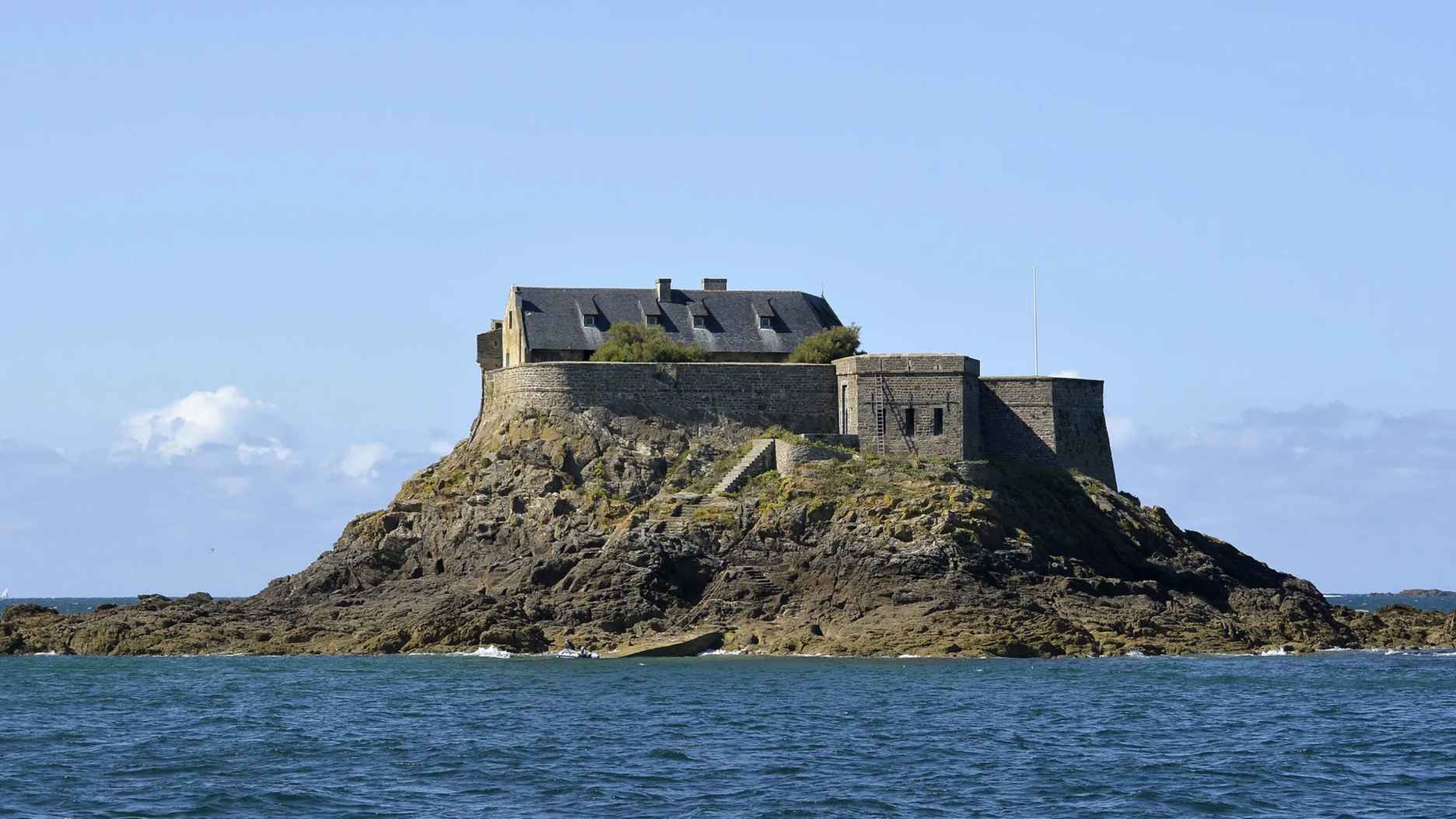 Fort Harbour in Saint-Malo