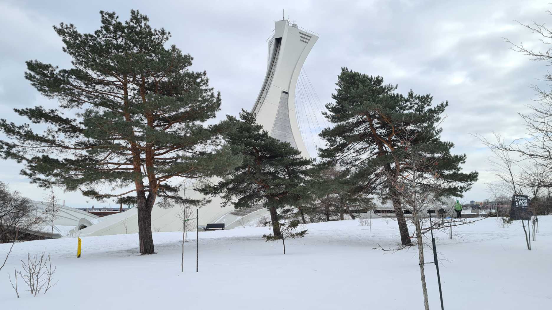 parc maisonneuve enneigé à Montréal