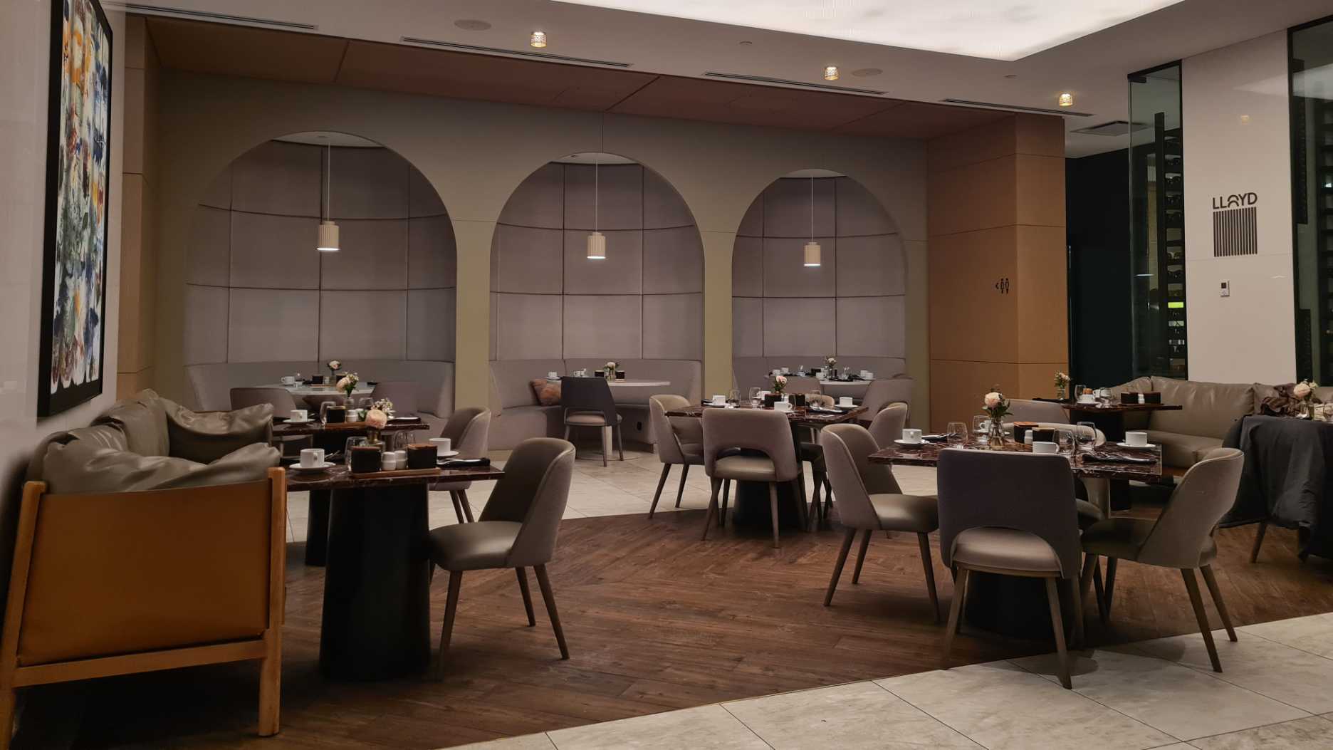 salle du restaurant lloyd à montréal